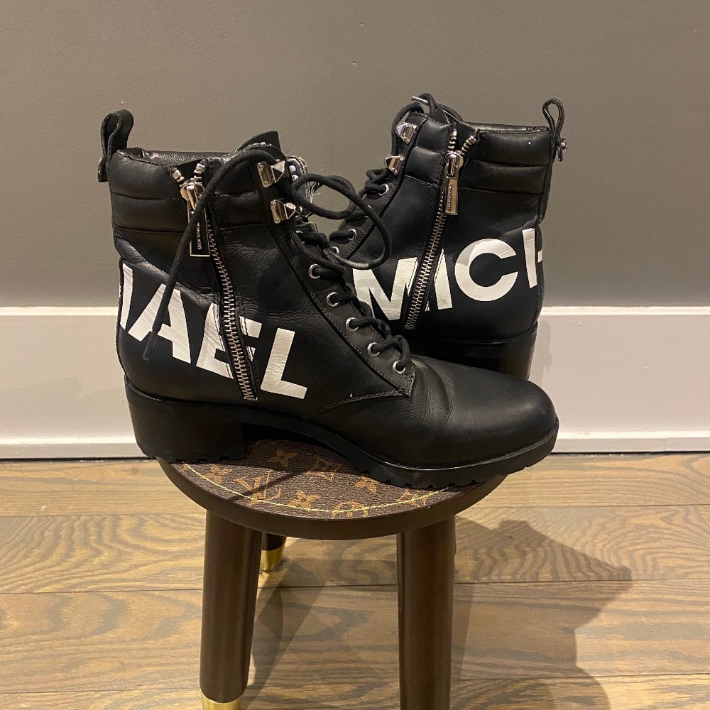 Michael Kors Women Boots